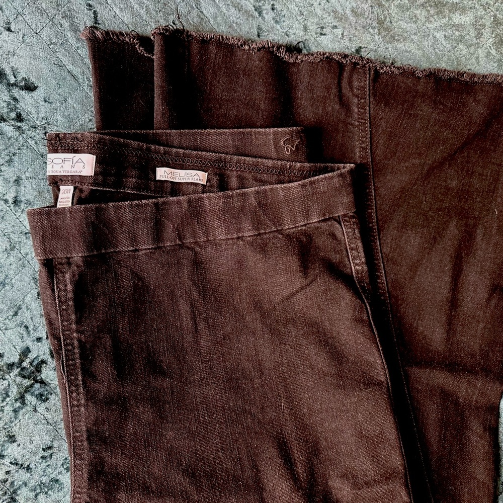 📦SHIPS FREE📦 Size 20 High Rise Super Flare Black Jeans - Sofia Jeans Melisa